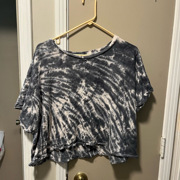 American Eagle Outfitters Tops - American Eagle Outfitters Black and Gray Relaxed Crop Tee